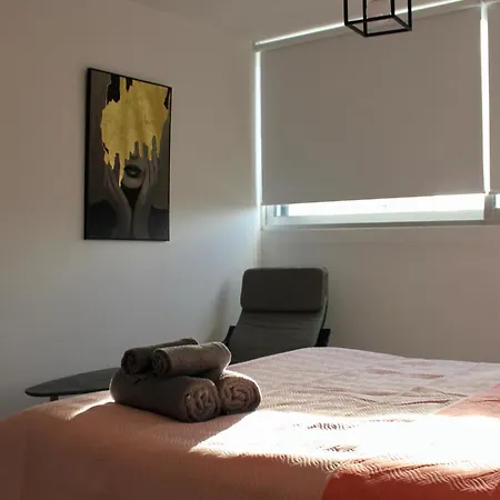 Nicosia Central Suites Apartman *