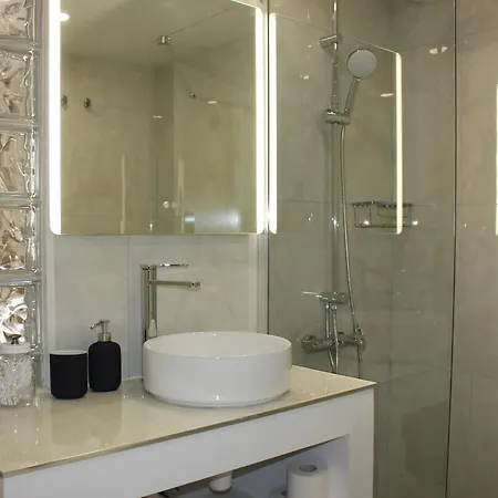 Daire Nicosia Central Suites *