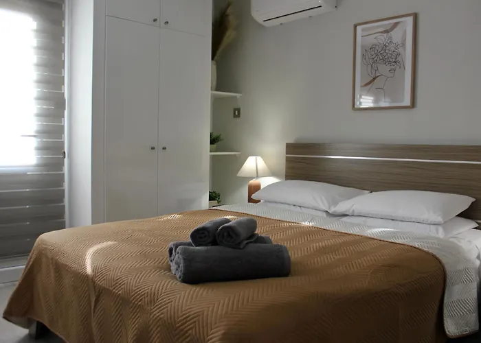Nicosia Central Suites Apartman